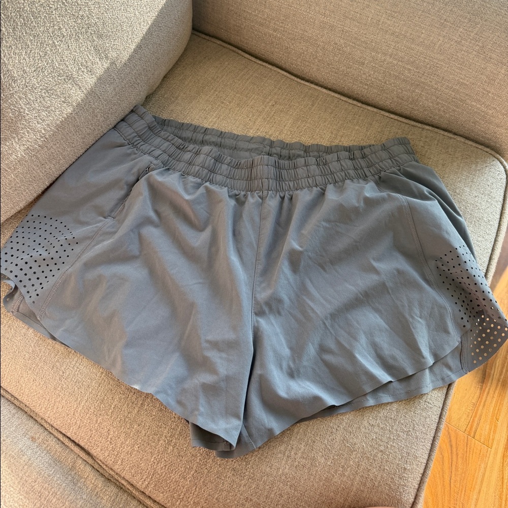 Athleta hustle 3” short
